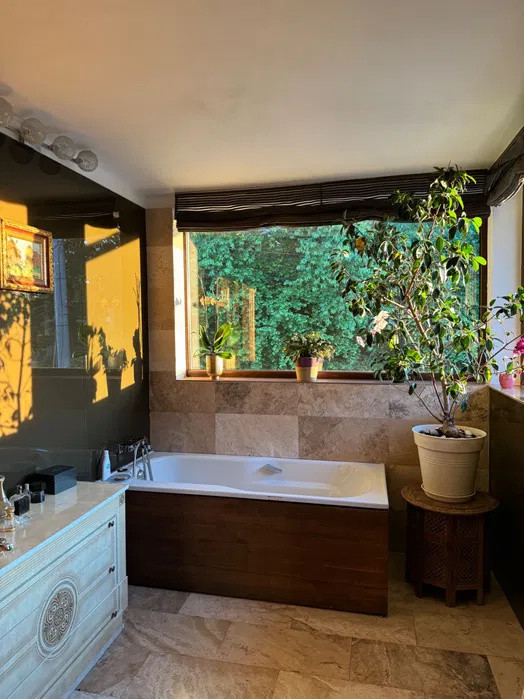 Vila de Lux, in Faget