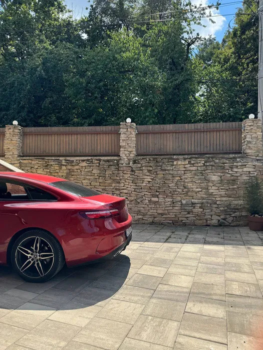 Vila de Lux, in Faget