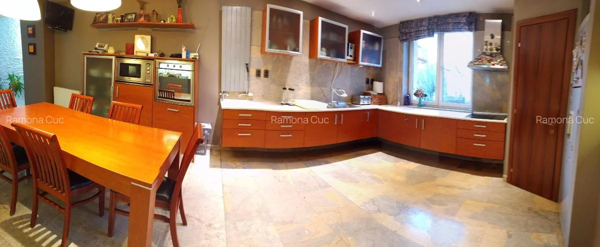 Vila, 5 camere, 2 parcari, sauna si gradina, Buna Ziua