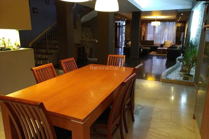 Vila, 5 camere, 2 parcari, sauna si gradina, Buna Ziua