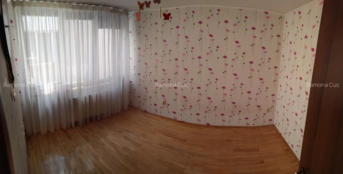 Vila, 5 camere, 2 parcari, sauna si gradina, Buna Ziua