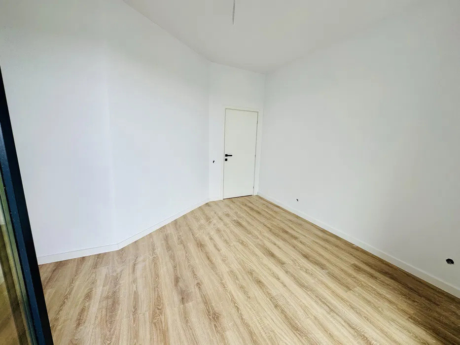 Apartament cu 2 camere, 46 mp, balcon, zona BMW