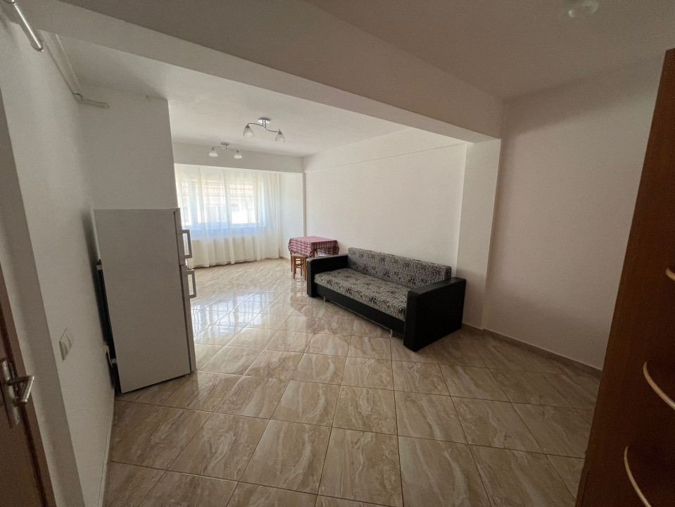 Apartament cu 2 camere, 51 mp, balcon, zona Ioan Rus