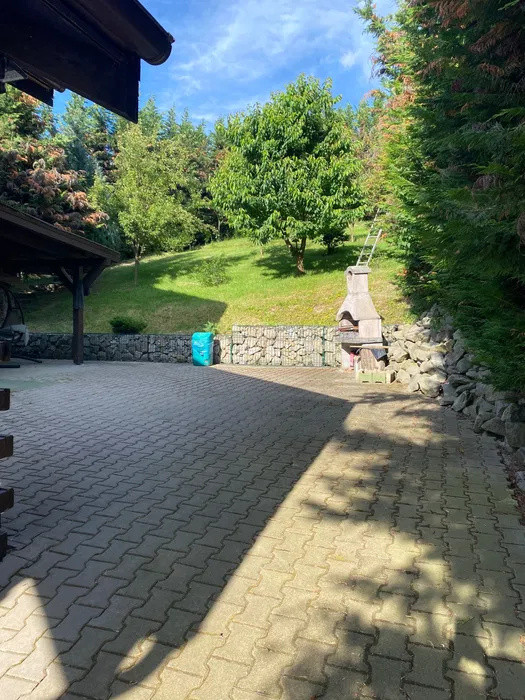 Casa cu 4 camere, 2 terase, 250 mp utili si teren de 1000 mp, zona Faget