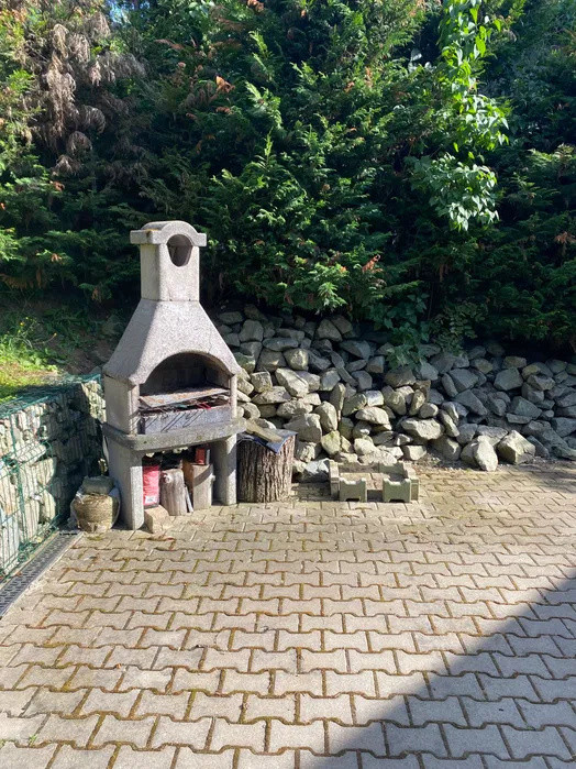 Casa cu 4 camere, 2 terase, 250 mp utili si teren de 1000 mp, zona Faget