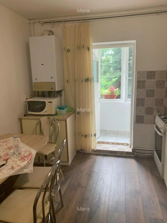 Apartament decomandat, 3 camere, Intre Lacuri