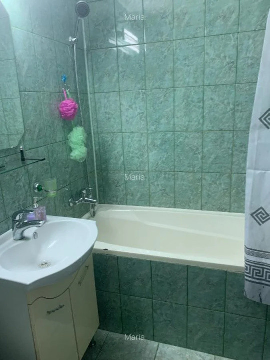 Apartament decomandat, 3 camere, Intre Lacuri