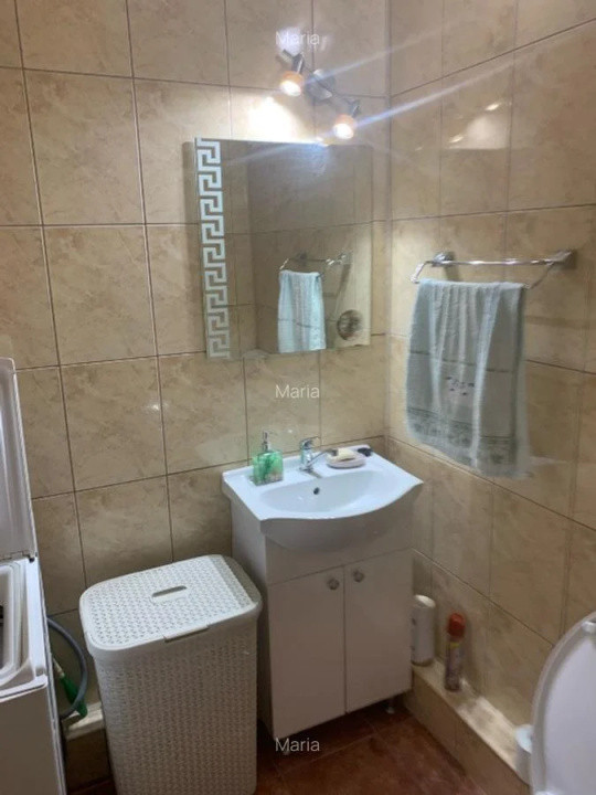 Apartament decomandat, 3 camere, Intre Lacuri