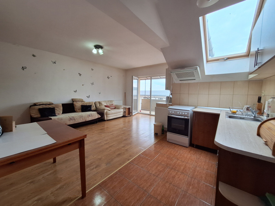 Apartament cu 2 camere, 45 mp, balcon, zona Terra