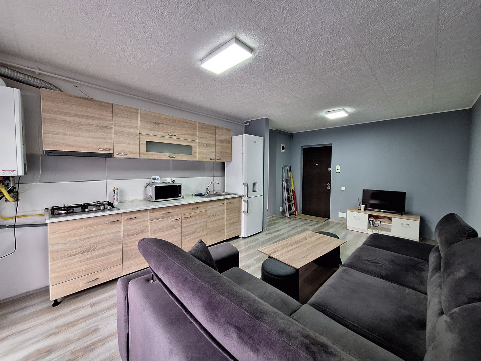 Apartament cu 3 camere, 2 parcari, boxa, zona Teilor