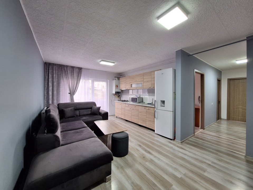 Apartament cu 3 camere, 2 parcari, boxa, zona Teilor