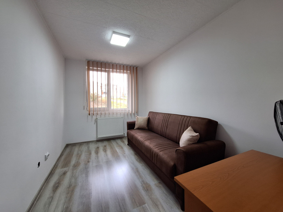Apartament cu 3 camere, 2 parcari, boxa, zona Teilor