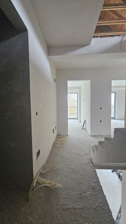 Duplex 6 camere, 150mp utili, 700mp teren, Dambu Rotund