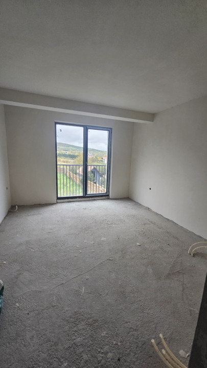 Duplex 6 camere, 150mp utili, 700mp teren, Dambu Rotund