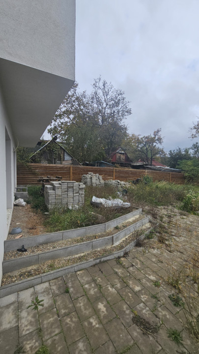 Duplex 6 camere, 150mp utili, 700mp teren, Dambu Rotund