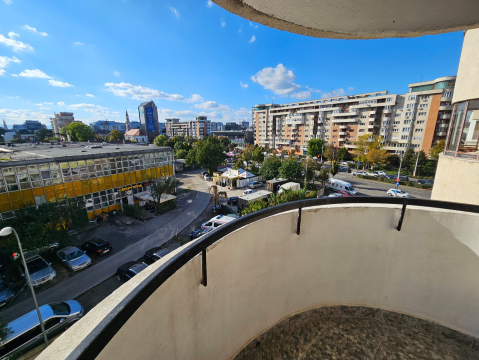 Apartament spatios cu 2 camere,58 mp, decomandat, etaj intemediar, Piata Marasti