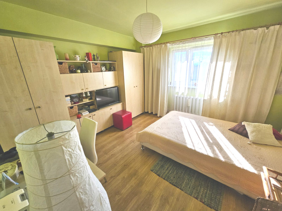 Apartament spatios cu 2 camere,58 mp, decomandat, etaj intemediar, Piata Marasti