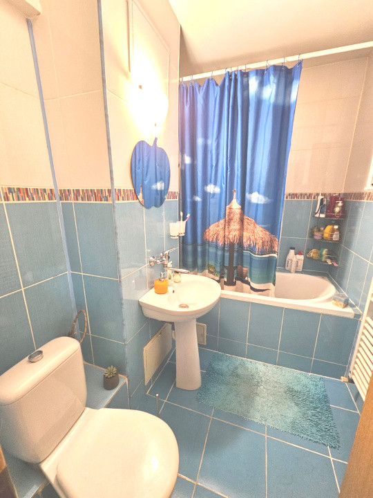 Apartament spatios cu 2 camere,58 mp, decomandat, etaj intemediar, Piata Marasti