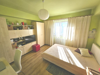 Apartament spatios cu 2 camere,58 mp, decomandat, etaj intemediar, Piata Marasti