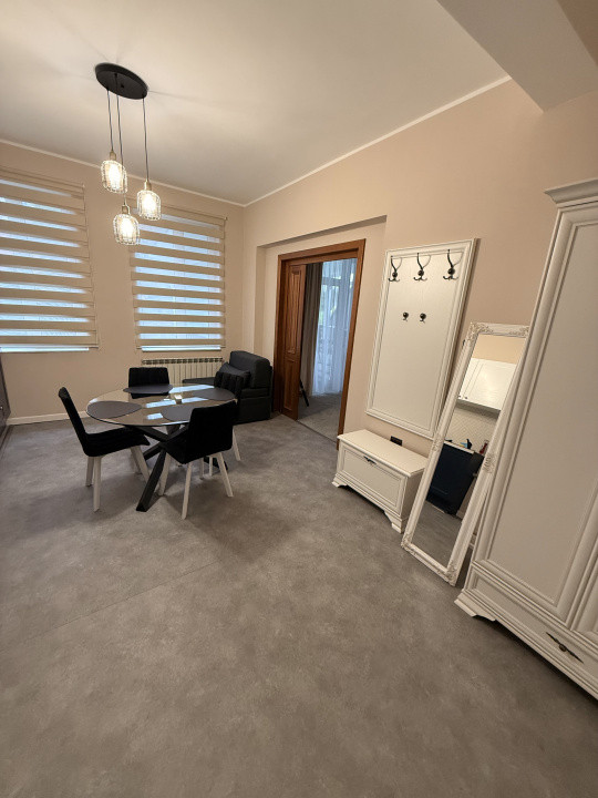 Apartament cu jacuzzi, 60 mp cu jacuzzi si terasa 16 MP, central