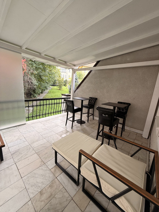 Apartament cu jacuzzi, 60 mp cu jacuzzi si terasa 16 MP, central