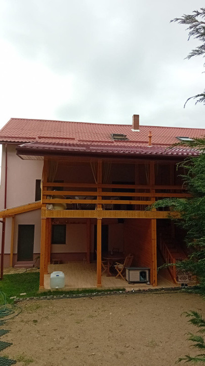 Duplex cu 6 camere,222mp,teren 444mp,terasă,parcare,Zona Baciu