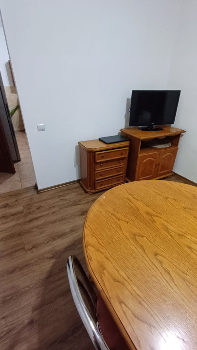 Duplex cu 6 camere,222mp,teren 444mp,terasă,parcare,Zona Baciu