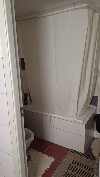 Duplex cu 6 camere,222mp,teren 444mp,terasă,parcare,Zona Baciu