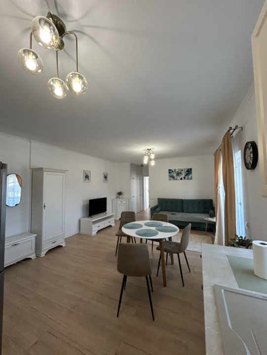 Apartament cu 2 camere, 50 mp, parcare, balcon, zona Avram Iancu