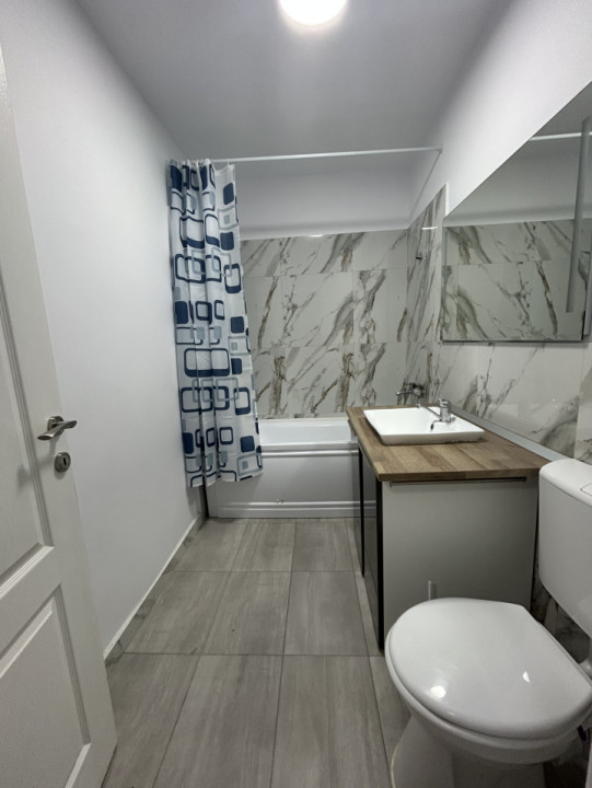 Apartament cu 2 camere, 50 mp, parcare, balcon, zona Fagului