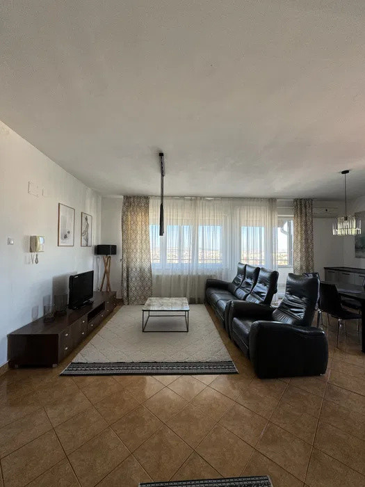 Apartament cu 4 camere,160mp, Zona Andrei Muresanu