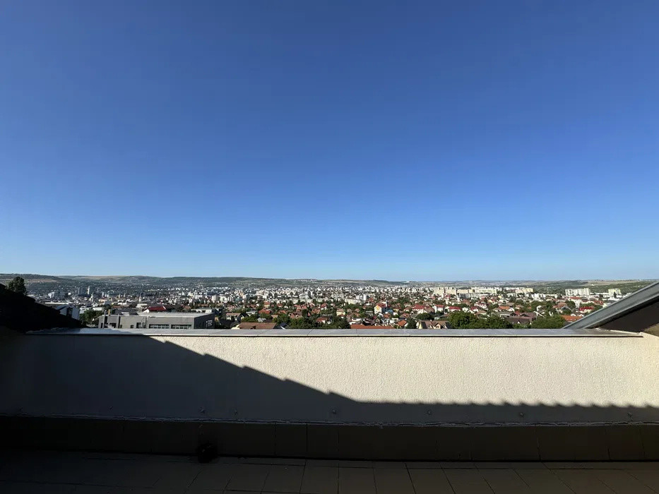 Apartament cu 4 camere,160mp, Zona Andrei Muresanu