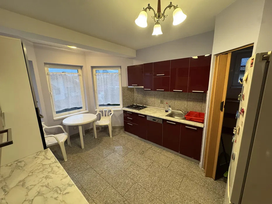  Casa cu 4 camere, 180mp, Zona Manastur