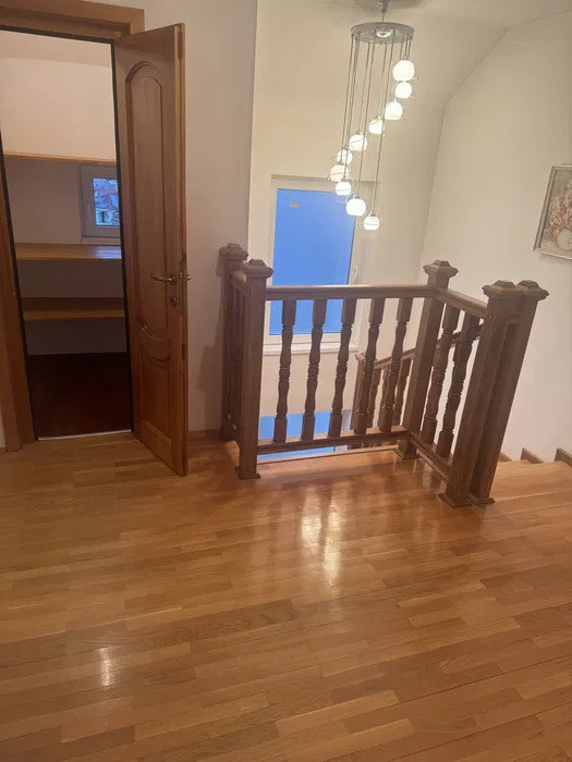  Casa cu 4 camere, 180mp, Zona Manastur