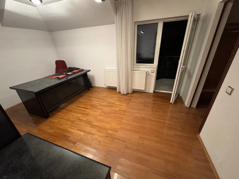  Casa cu 4 camere, 180mp, Zona Manastur