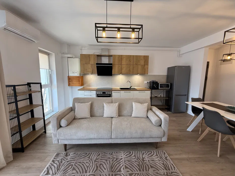 Apartament cu 2 camere, 51 mp, balcon, zona Tineretului