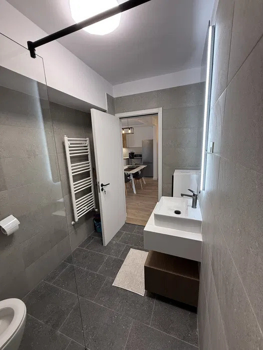Apartament cu 2 camere, 51 mp, balcon, zona Tineretului