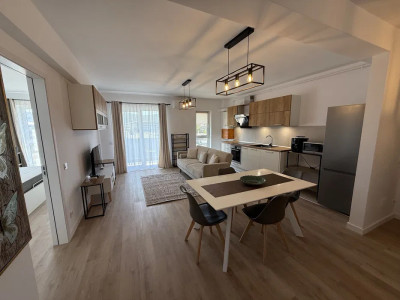 Apartament cu 2 camere, 51 mp, balcon, zona Tineretului