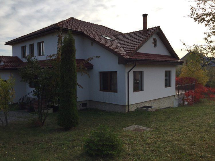 Casa de 550 mp cu teren de 2000 mp, Buna Ziua