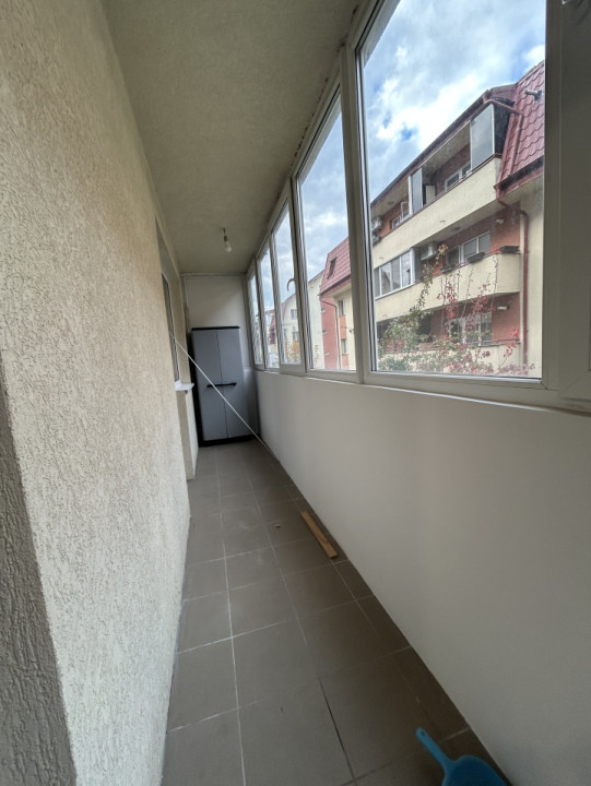 Apartament cu 3 camere, 60 mp, parcare, balcon, zona Eroilor