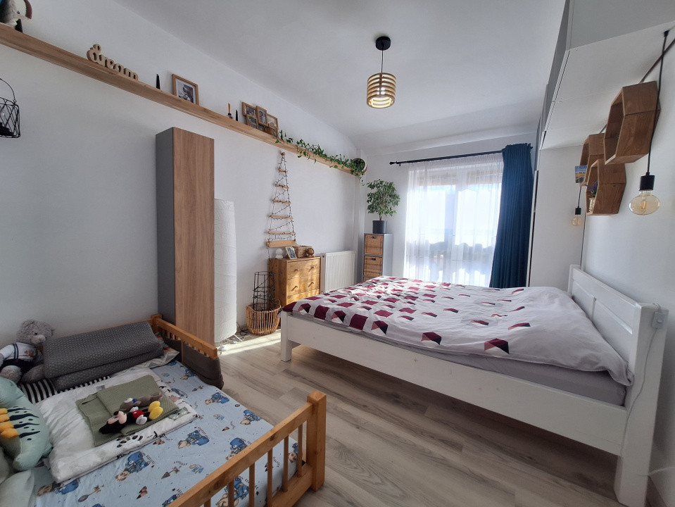 Apartament cu 2 camere, 64 mp, balcon, zona Eroilor