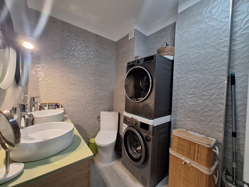 Apartament cu 2 camere, 64 mp, balcon, zona Eroilor