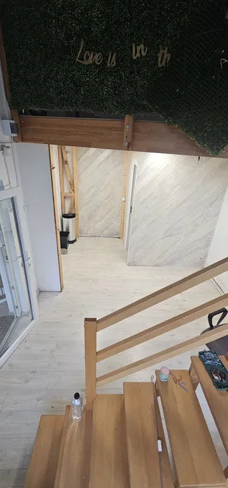 Spatiu Comercial, Marasti