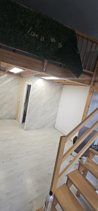 Spatiu Comercial, Marasti