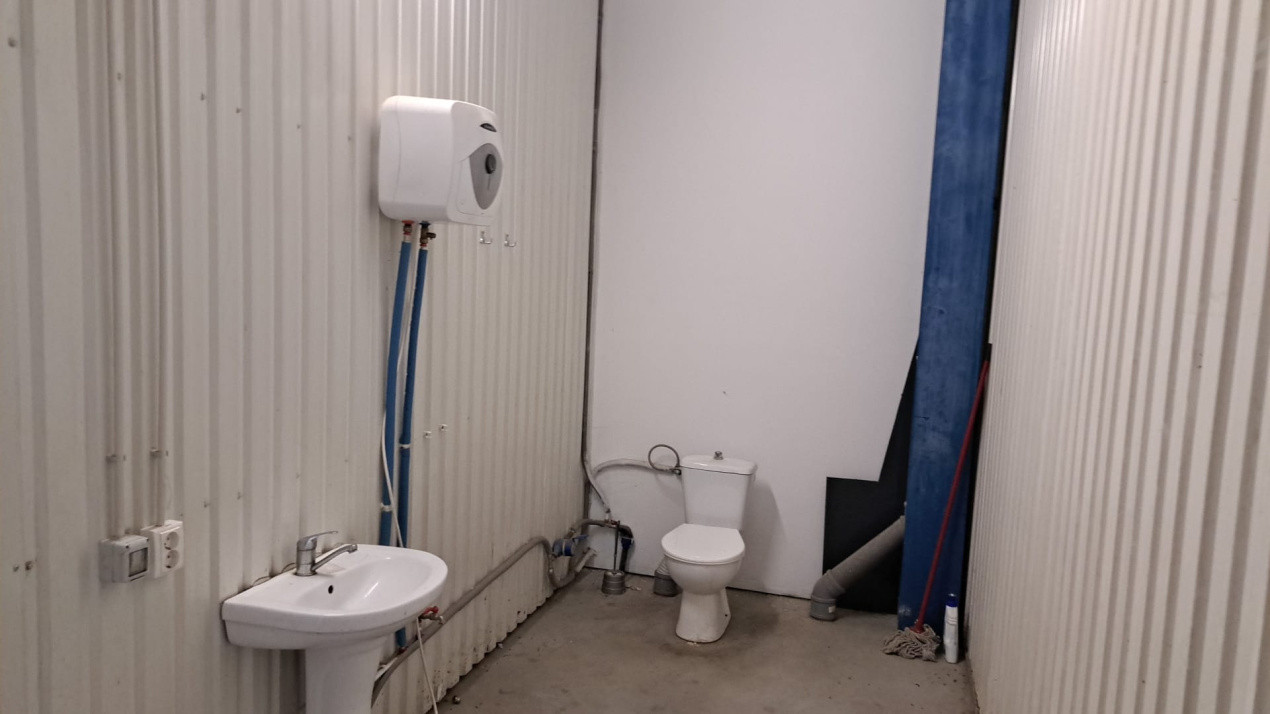 Hala de inchiriat 400mp,  Luna de Sus