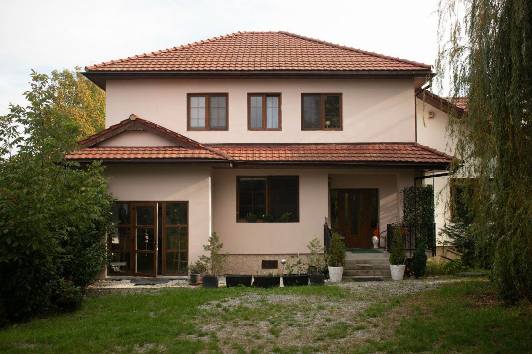 Imobil versatil cu multiple posibilități de utilizare,550mp,Zona Buna Ziua