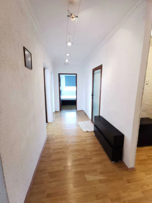 Apartament cu 3 camere decomandat, 70 mp, 2 Parcari, Zona Centru, Iuliu Hosu