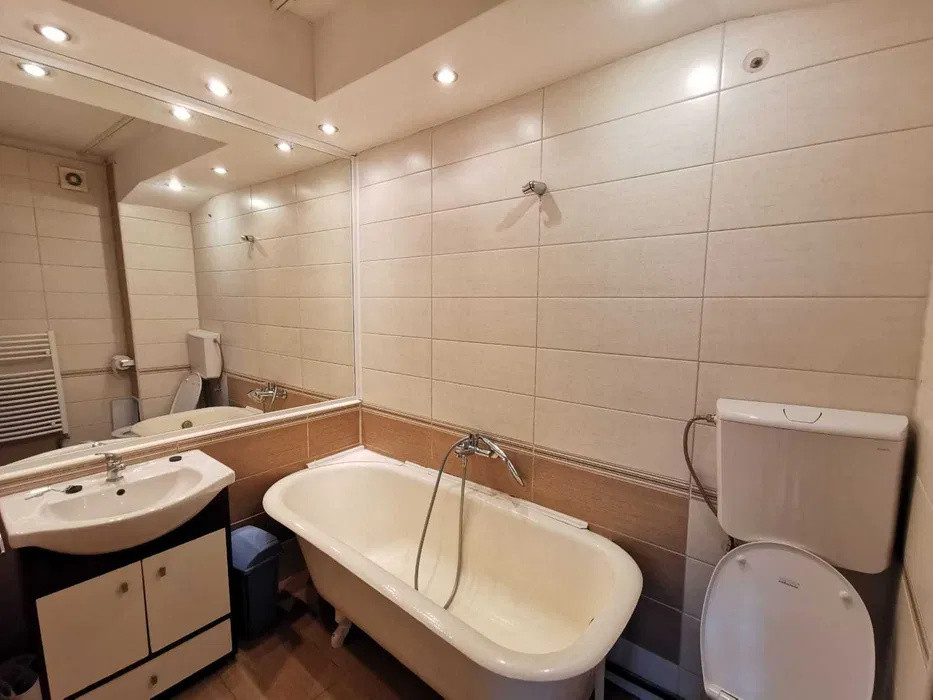 Apartament cu 3 camere decomandat, 70 mp, 2 Parcari, Zona Centru, Iuliu Hosu