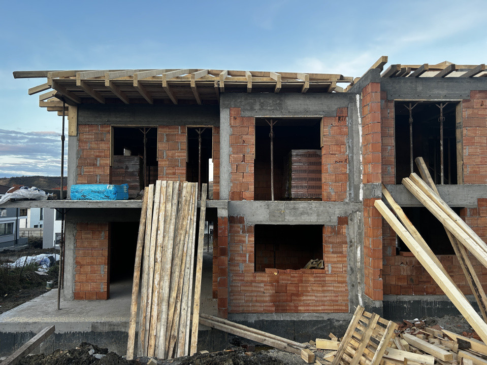 Duplex 5 camere 120mp utili Chinteni teren 450mp 