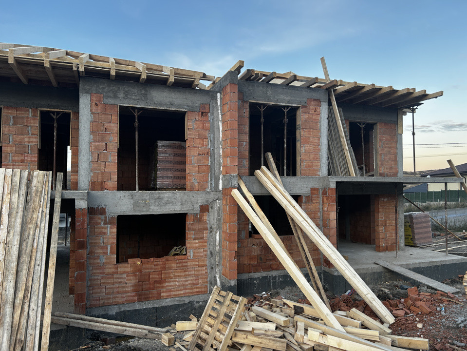 Duplex 5 camere 120mp utili Chinteni teren 450mp 